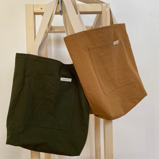 classic tote bag with pocket